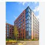 Empire Apartments The Axium